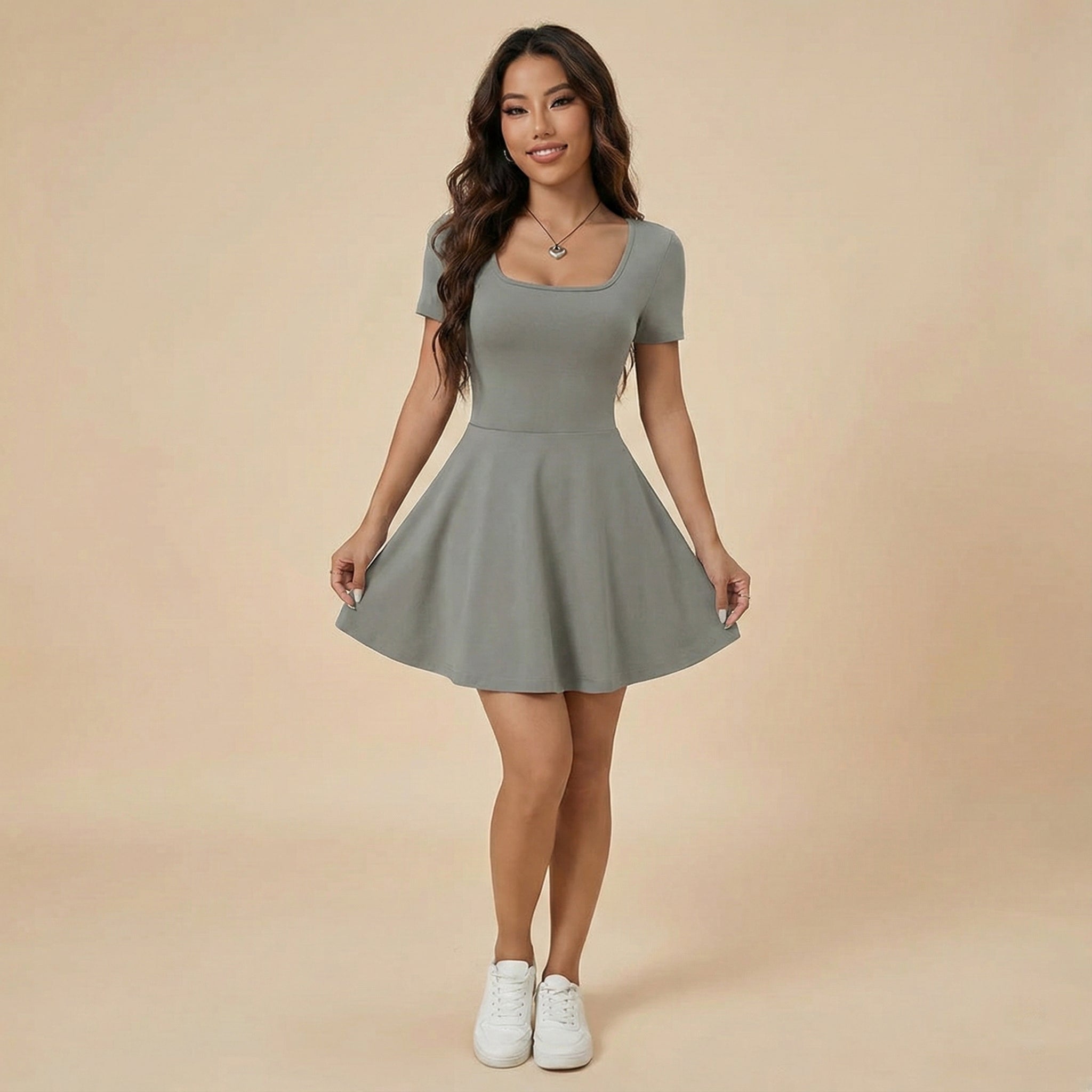 A-formet minikjole til kvinder med firkantet halsudskæring